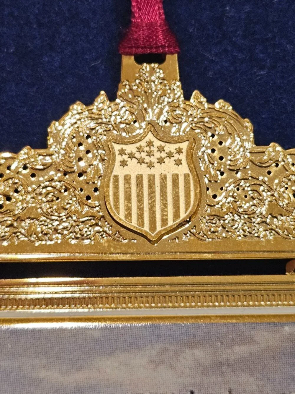 1997 THE WHITE HOUSE HISTORICAL ASSOCIATION CHRISTMAS HOLIDAY ANNUAL ORNAMENT
